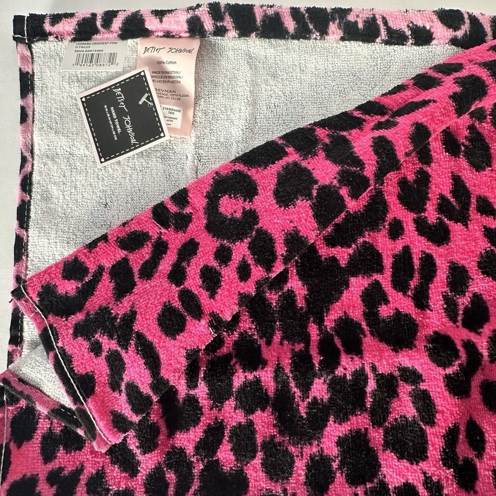 Betsey Johnson Pink Leopard Gradient Hand Towel 16x26 Cotton Bathroom NWT